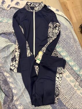 Tommy Bahama Navy and White Floral Zip and Leggings Set